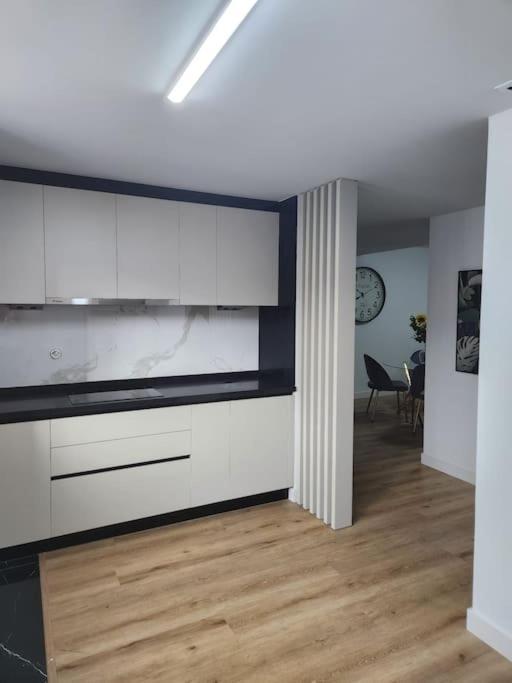 Vista Mar - Ac, Parking And Pool Apartment Funchal  Ngoại thất bức ảnh